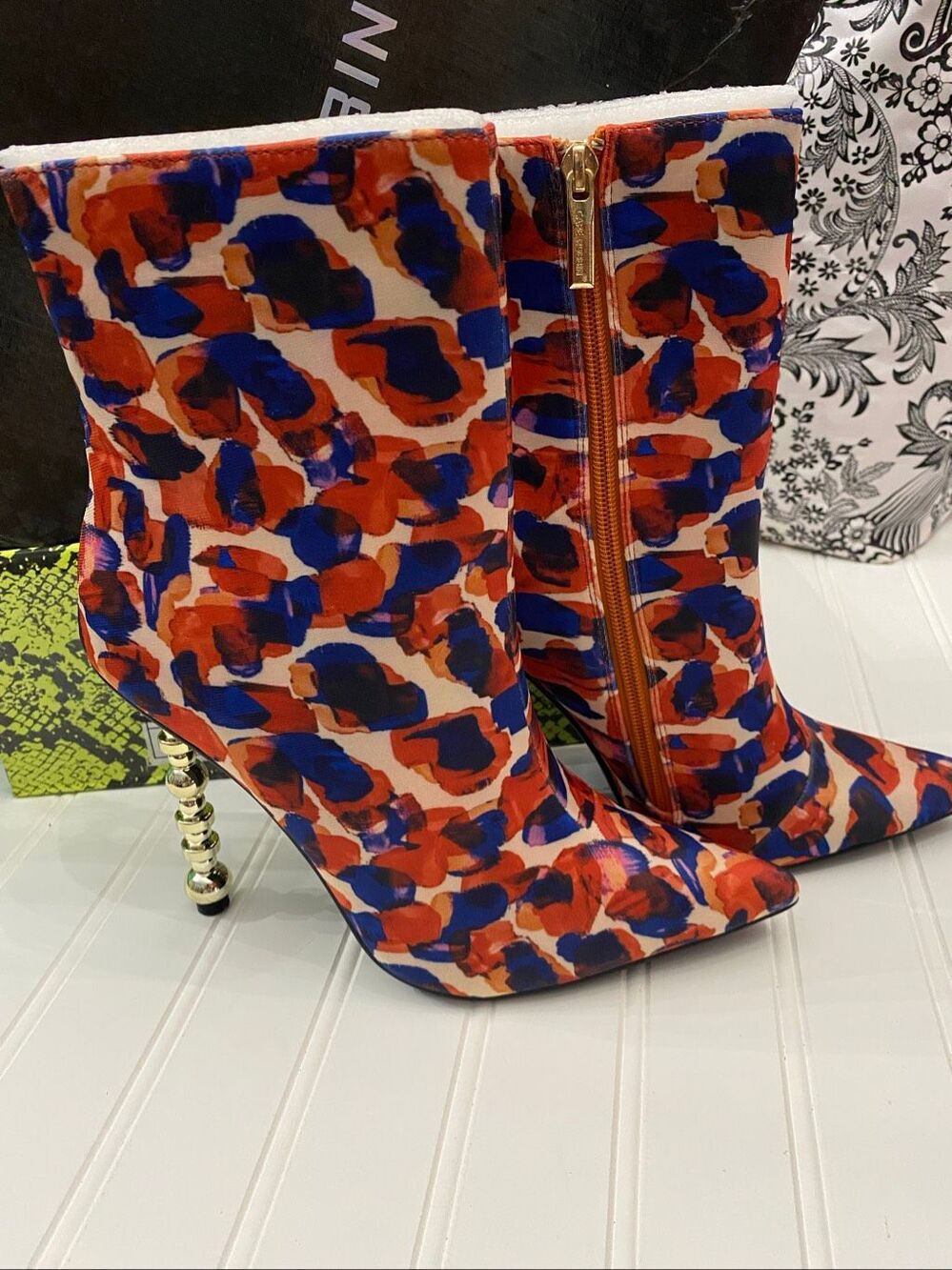 Cape Robbin Shawna Multi Red Heeled Women’s Boots Sz 8